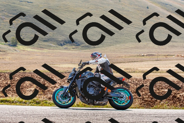 20251012124821_-R020686_r2