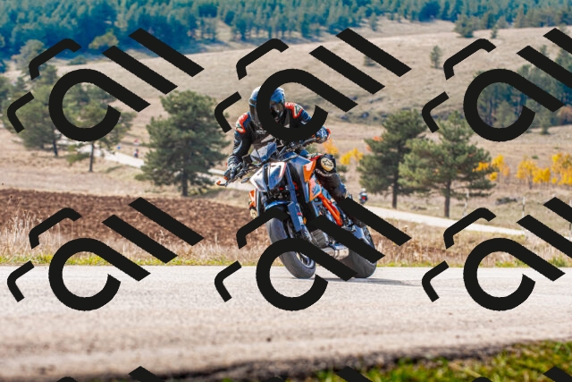 20251012131859_-R020803_r2