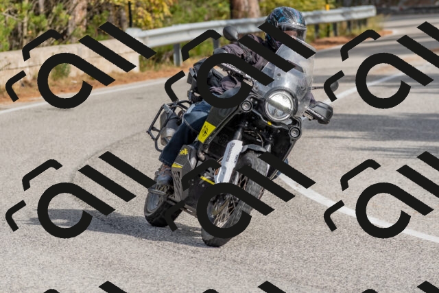 202511021141-DSC_8865_c4_