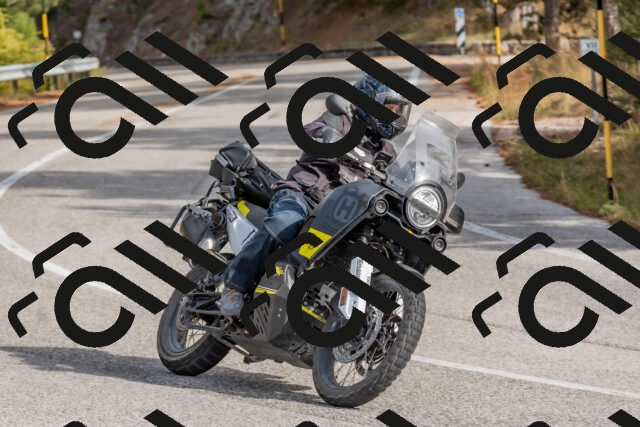 202511021141-DSC_8866_c4_