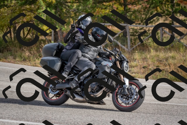 202511021143-DSC_8887_c4_