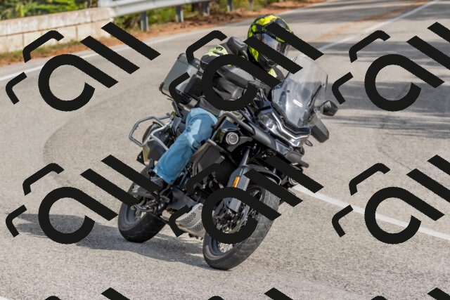 202511021147-DSC_8902_c4_