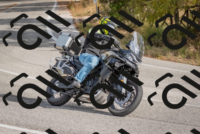 202511021147-DSC_8903_c4_