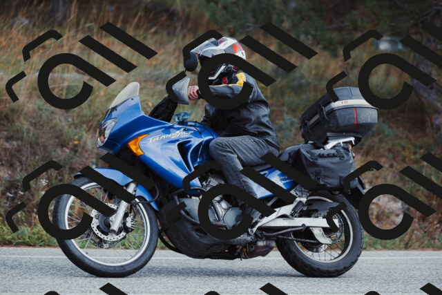 202511021427-_04A3840_c3