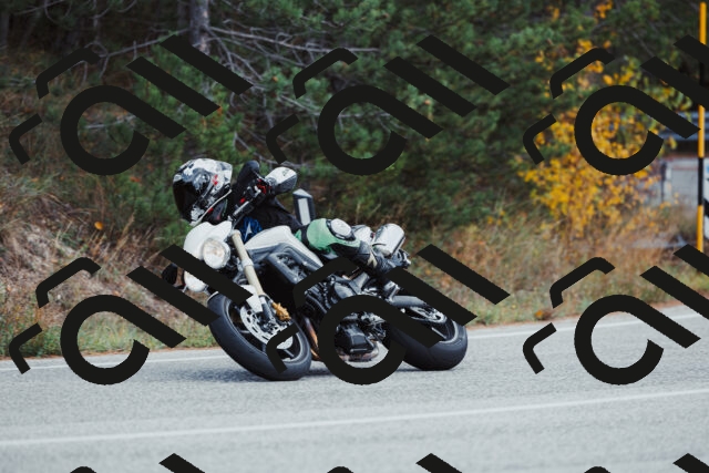 202511021431-_04A3850_c3