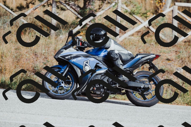 202511021447-_04A3868_c3