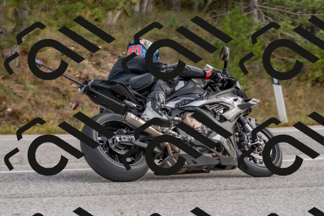 202511021209-DSC_8983_c4_