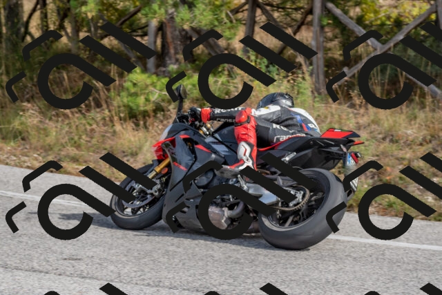 202511021221-DSC_9023_c4_