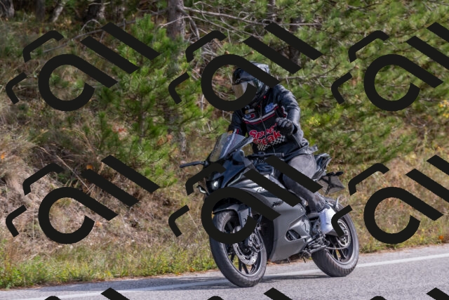 202511021240-DSC_9146_c4_