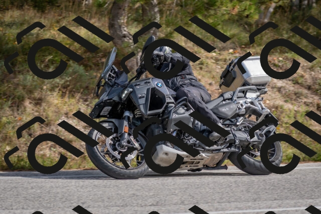 202511021250-DSC_9194_c4_