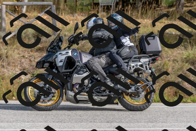 202511021252-DSC_9216_c4_