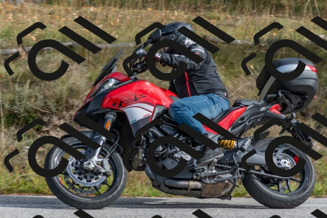 202511021253-DSC_9225_c4_