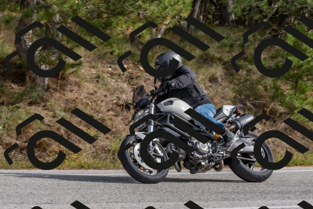 202511021257-DSC_9249_c4_