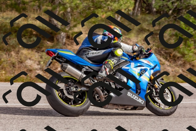 202511021258-DSC_9261_c4_