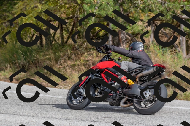 202511021258-DSC_9268_c4_