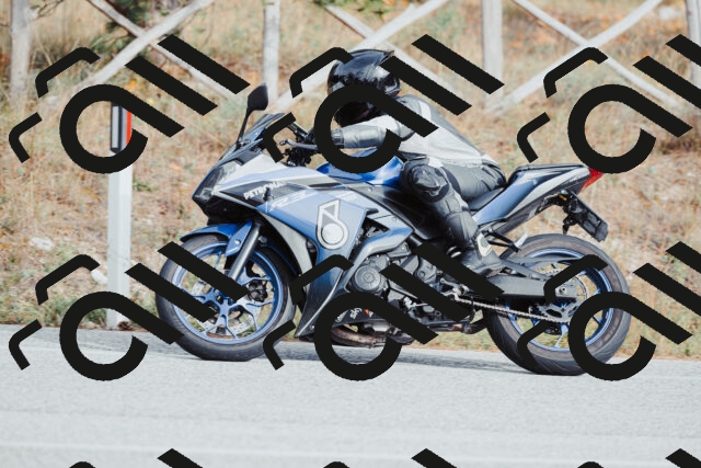 202511021512-_04A3962_c3