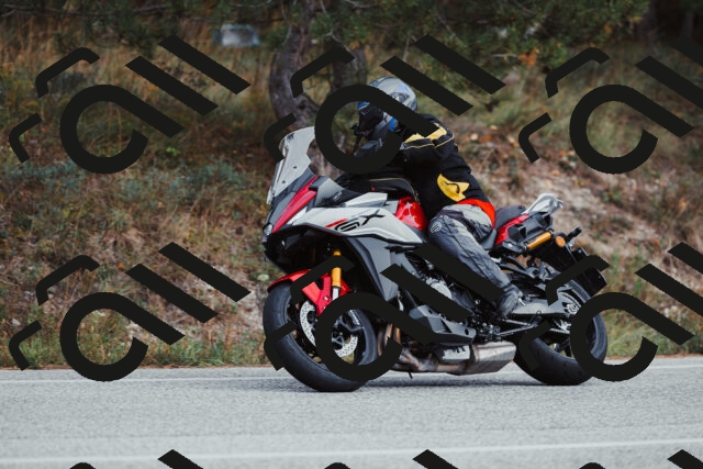 202511021529-_04A4008_c3