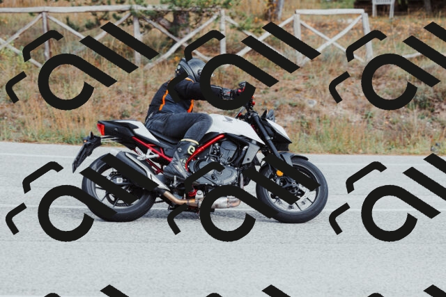 202511021535-_04A4025_c3