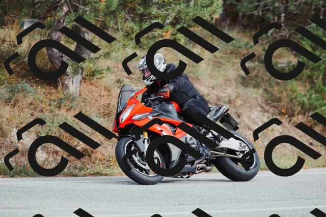 202511021551-_04A4062_c3