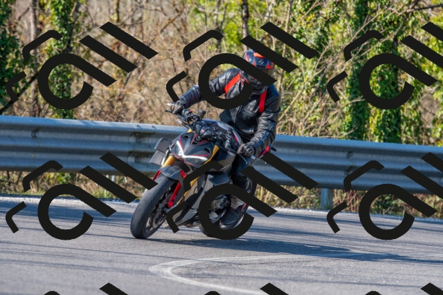 20260228113529-R01_1571_R1