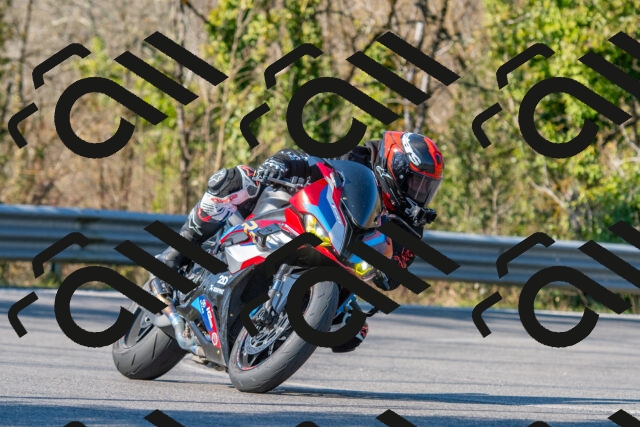 20260228120032-R01_1740_R1